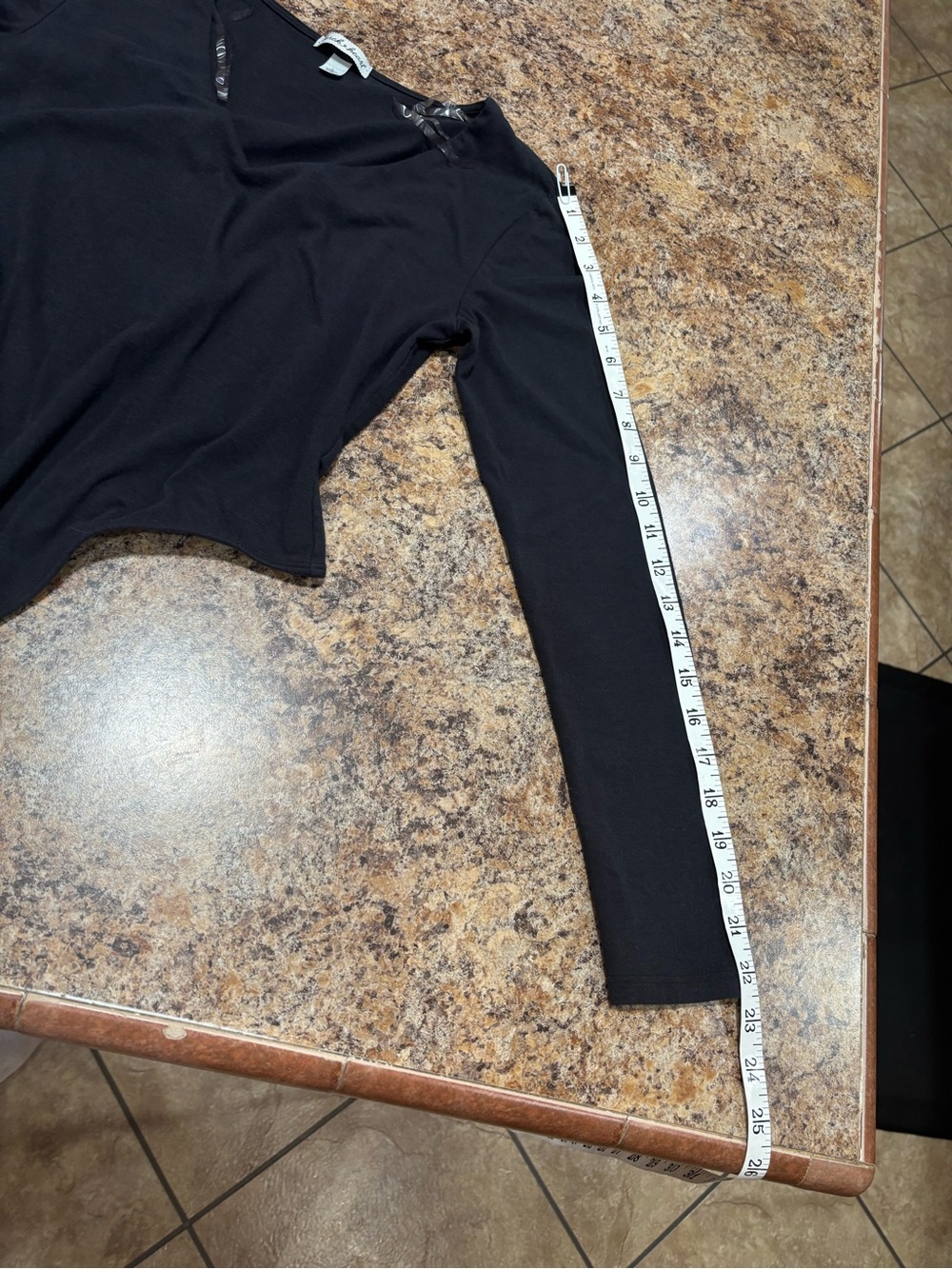 Derek Heart Body Suit size M with 2 snaps and has plastic shoulder hanger straps - Picture 6 of 7